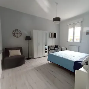  Bed & Breakfast La Dimora Degli Artisti - Italia
